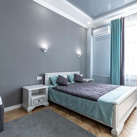 Inshiapartments On Liberty Avenue Львов Экстерьер фото