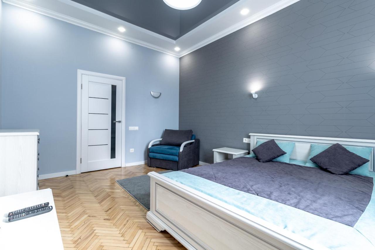 Inshiapartments On Liberty Avenue Львов Экстерьер фото